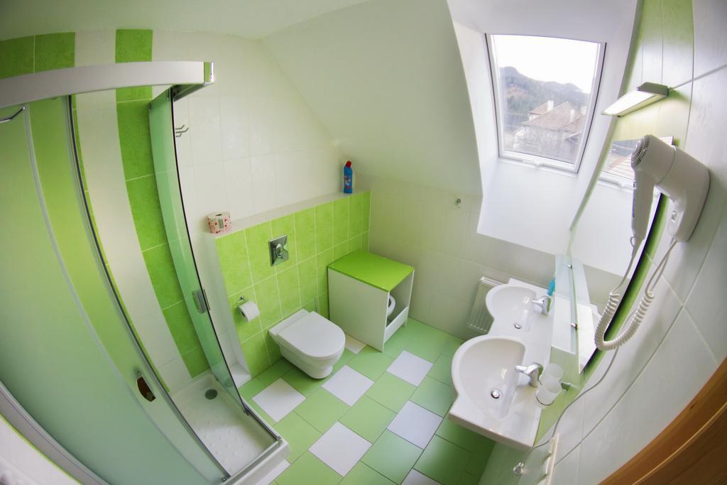 Guest House Privat Pod Lesom Pavčina Lehota Екстериор снимка