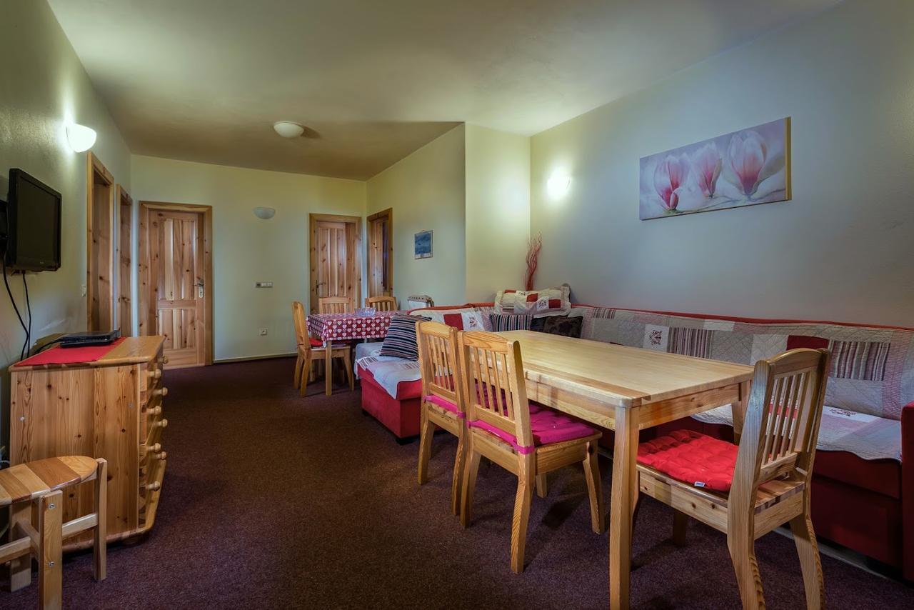 Guest House Privat Pod Lesom Pavčina Lehota Екстериор снимка