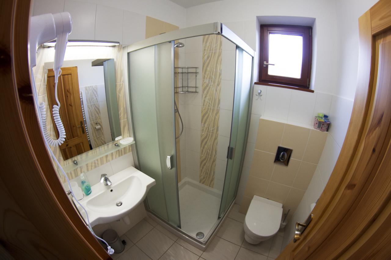 Guest House Privat Pod Lesom Pavčina Lehota Екстериор снимка