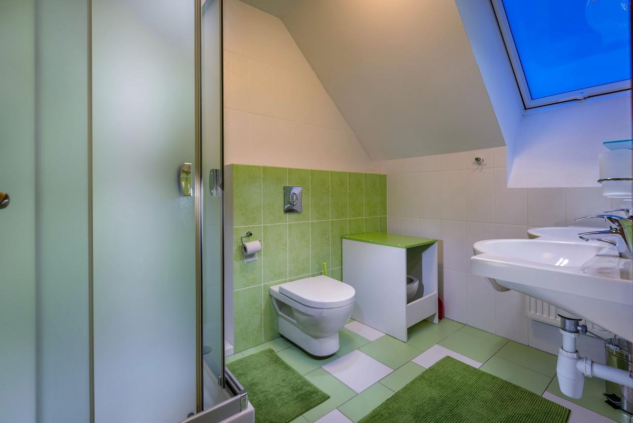 Guest House Privat Pod Lesom Pavčina Lehota Екстериор снимка