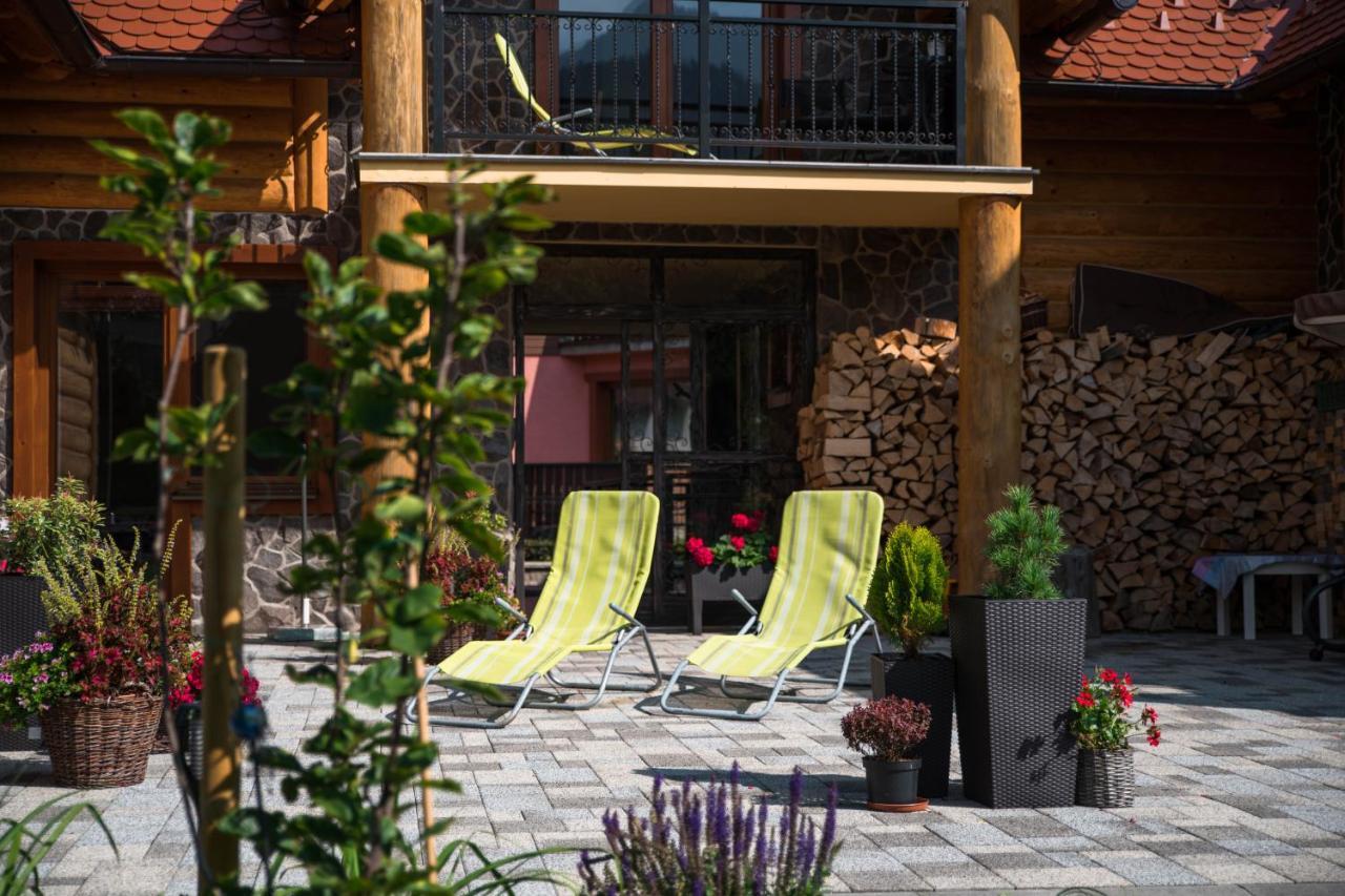 Guest House Privat Pod Lesom Pavčina Lehota Екстериор снимка